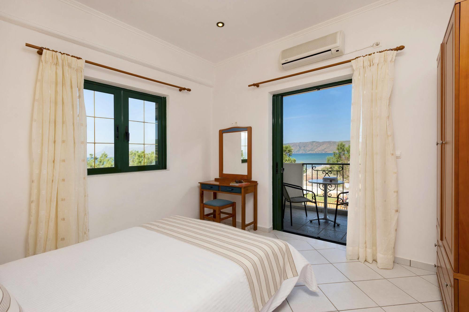 Mesogios Beach Korfalonas Экстерьер фото